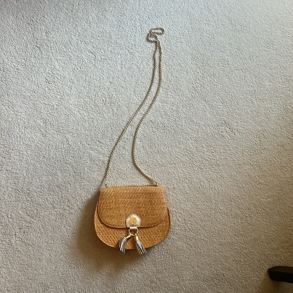 Lilly Pulitzer Straw Bag with gold chain and tassel - Picture 2 of 4